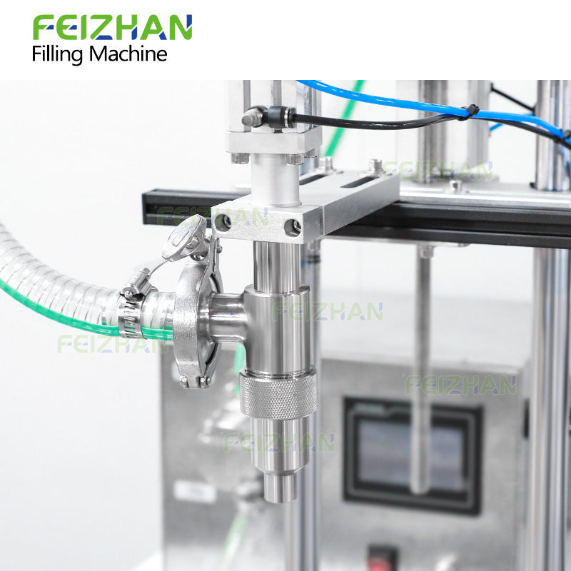 filling nozzle of liquid filling machine with conveyor