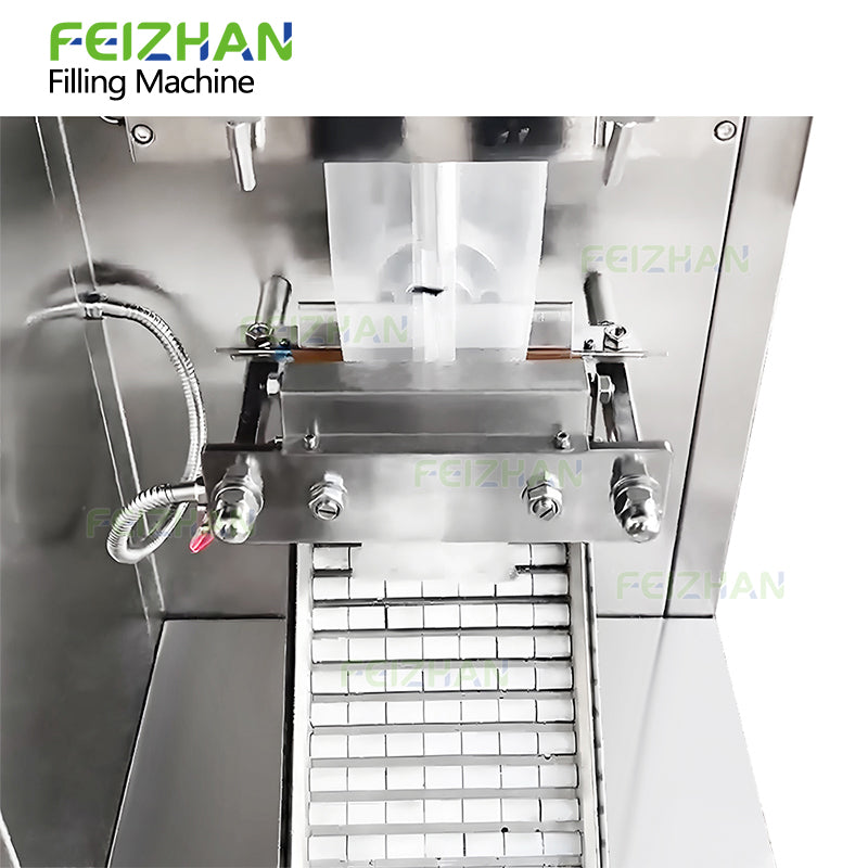 roller discharge of liquid pouch packaging machine