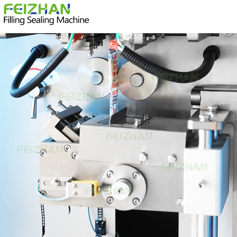 sachet cutting structure of powder sachet packaging machine